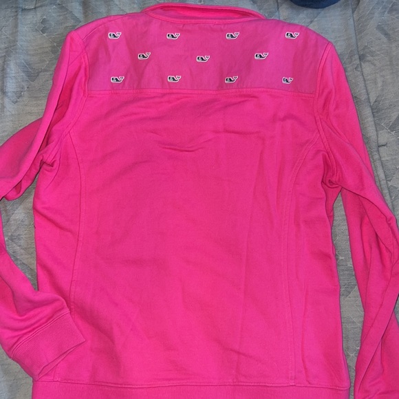 Vineyard Vines 1/4 zip shep shirt. Size medium. - Picture 4 of 4